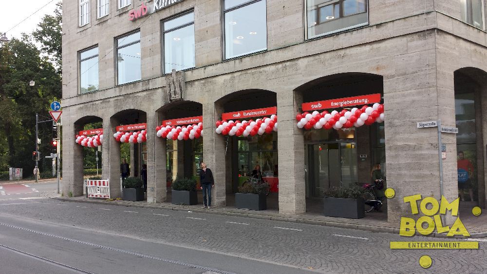 Eröffnung swb-Kundencenter in Bremen 5x3 m Ballongirlande